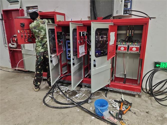 產(chǎn)品詳情一,公司專注各類工廠及小區(qū)機(jī)電設(shè)備安裝,電氣設(shè)備安裝,管道